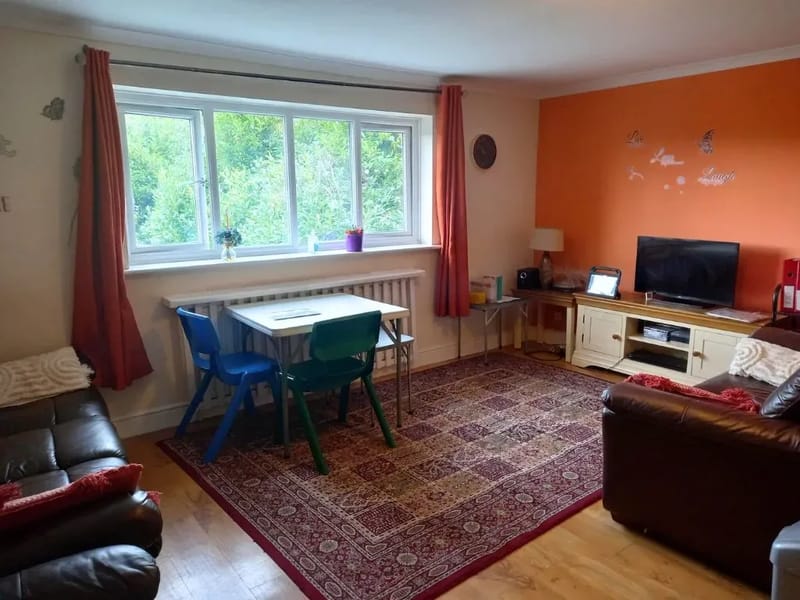 Applelea - Assisted Living in Basingstoke, England photo 1