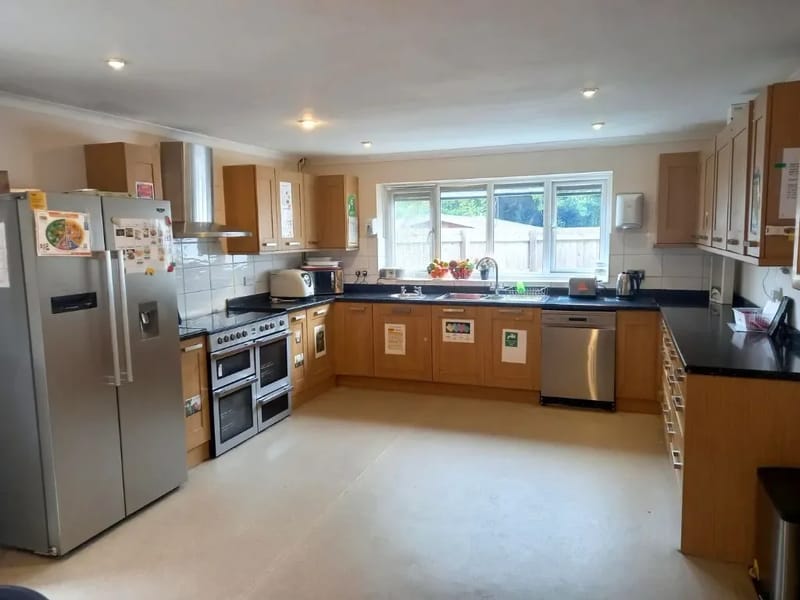 Applelea - Assisted Living in Basingstoke, England photo 3