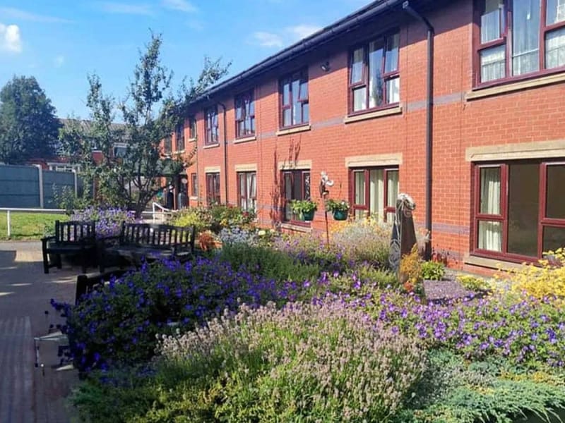 Pennystone Court - Assisted Living in Blackpool, England photo 3