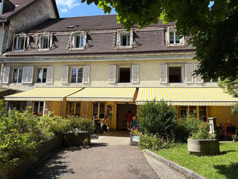 Le Temps Présent - Home médicalisé - Pflegeheim in La Chaux-De-Fonds, Neuchâtel photo 2