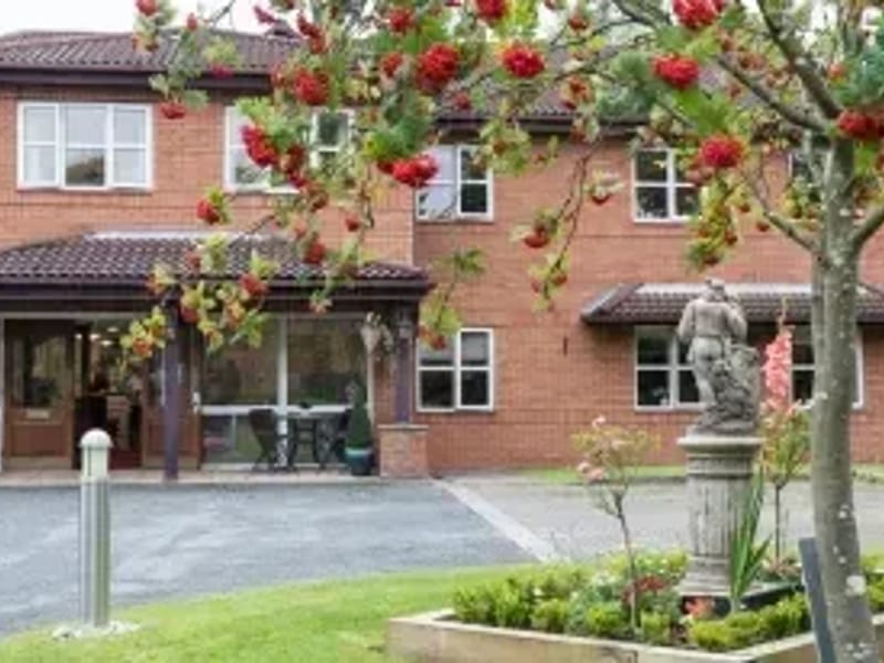 Callands Care Home - Nursing Home in Warrington, England photo 3