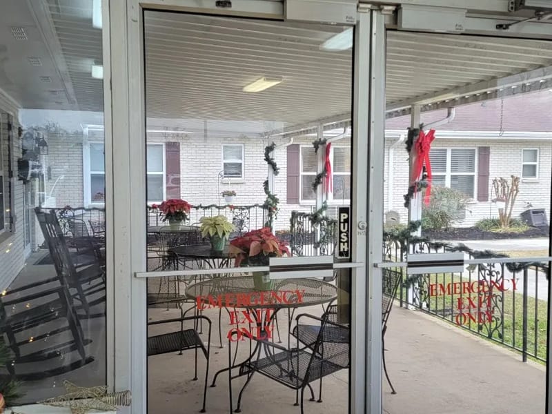 Vineyard Court Nursing Center - Nursing Home in Columbus, MS photo 3