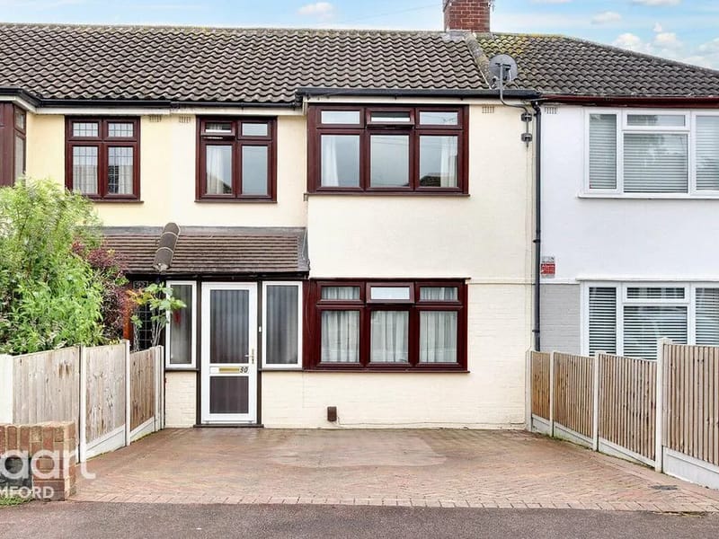 50 Valentines Way - Assisted Living in Romford, England photo 2