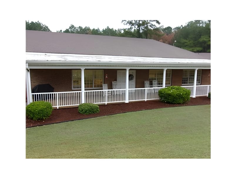 Fayetteville Center for Nursing & Healing LLC - Nursing Home in Fayetteville, GA photo 2