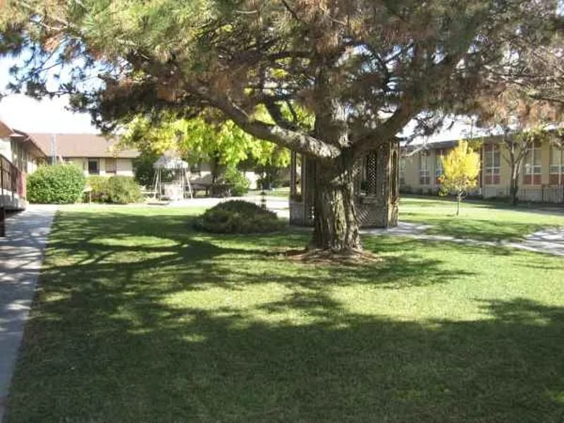 Salem Home - Nursing Home in Hillsboro, KS photo 2