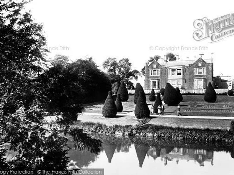 Egerton Lodge Residential Home - Nursing Home in Melton Mowbray, England photo 2