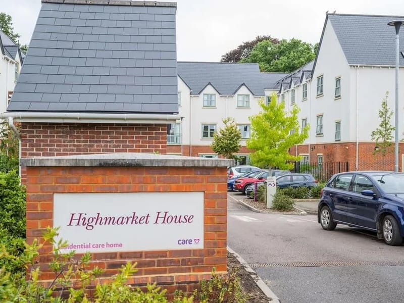 Highmarket House - Nursing Home in Banbury, England photo 1