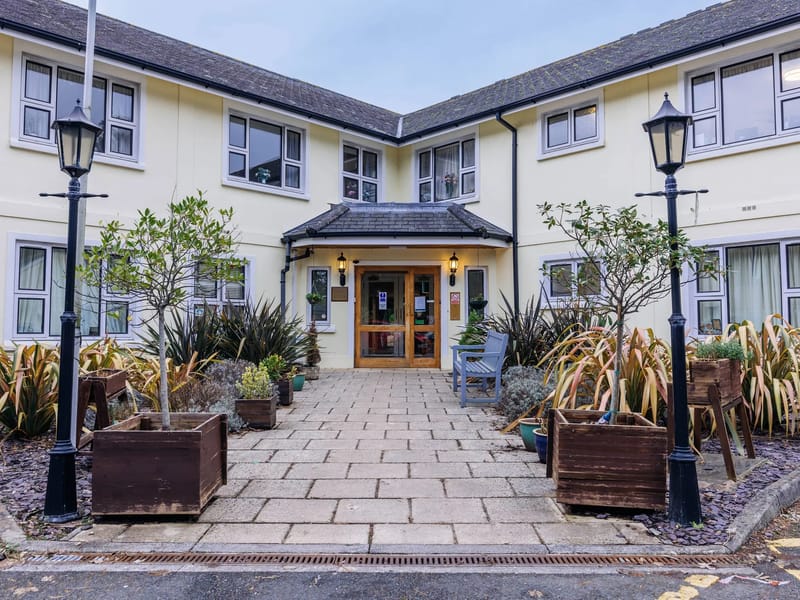 Moorleigh Residential Care Home - Nursing Home in Torquay, England photo 2
