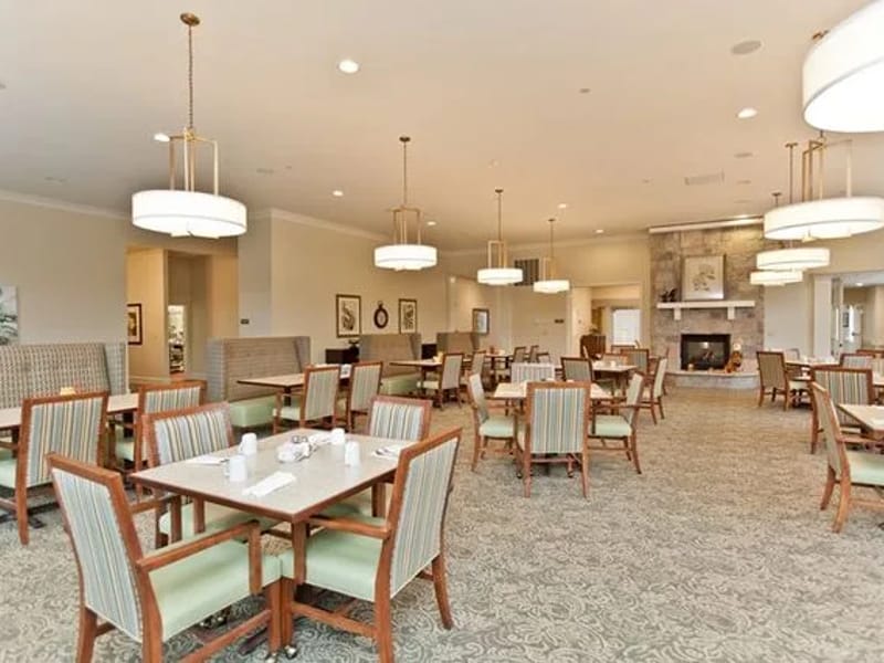 Amber Ridge Assisted Living - Assisted Living in Moline, IL photo 1