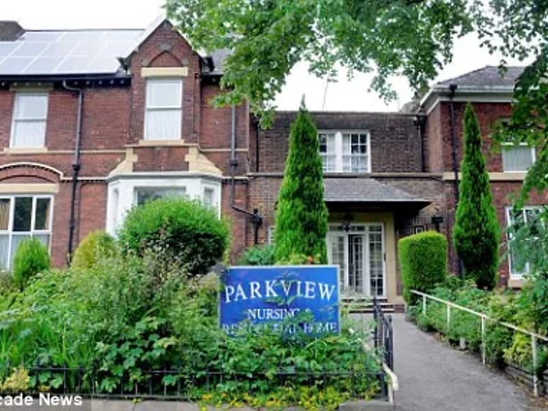Parkview Residential Home - Assisted Living in Bolton, England photo 3