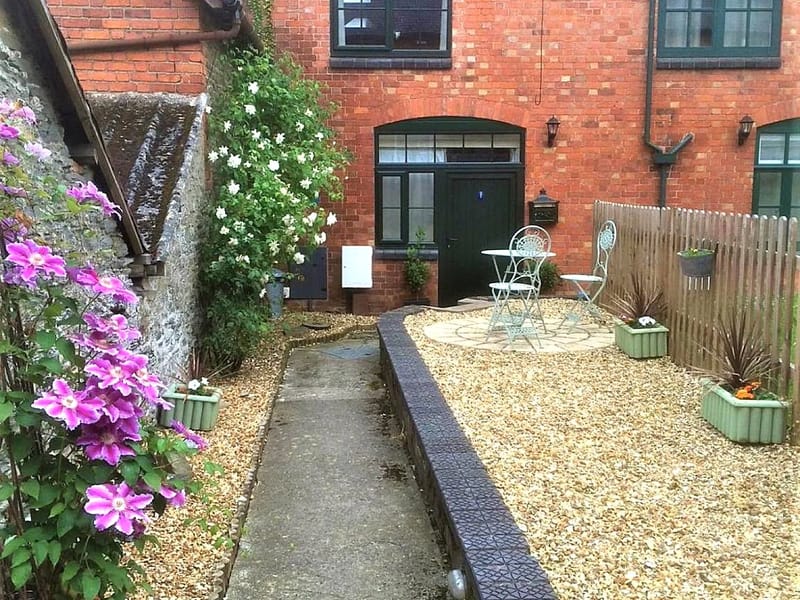 High Trees Residential Home - Assisted Living in Bishops Castle, England photo 3