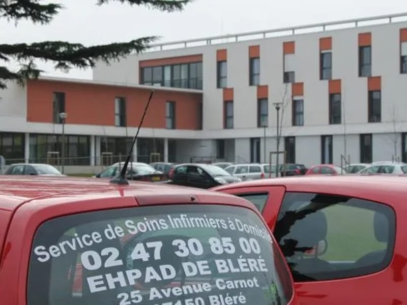 Ehpad L Auverdiere Et La Courtille - EHPAD in BLERE, Centre-Val de Loire photo 1