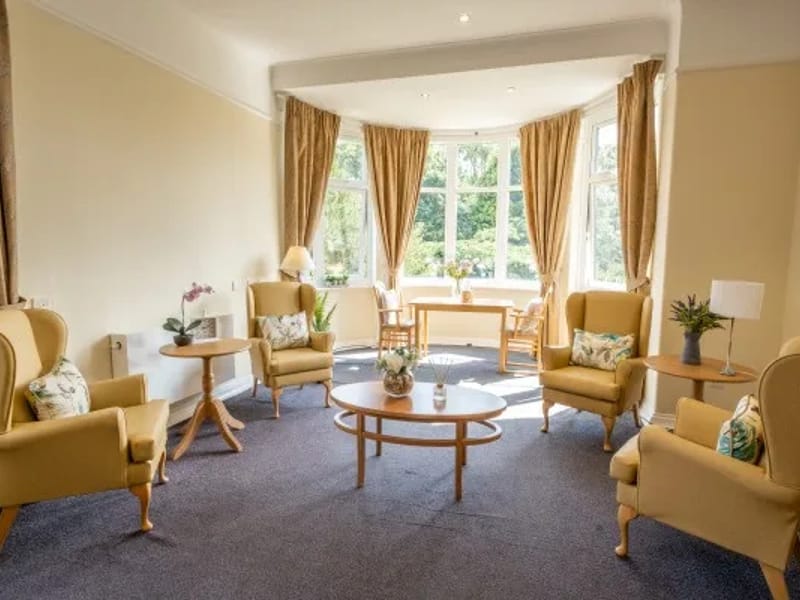 Lady of the Vale Care Home - Nursing Home in Altrincham, England photo 3