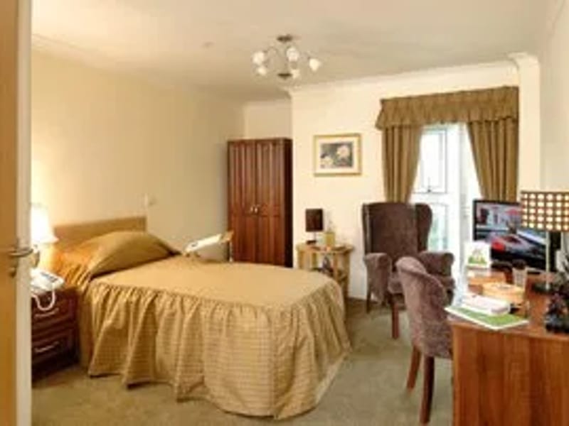 Deer Park Care Centre - Nursing Home in Broadstairs, England photo 3