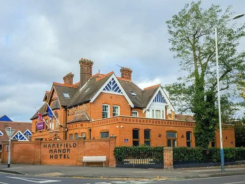 Manor Lodge in Romford, England photo 2
