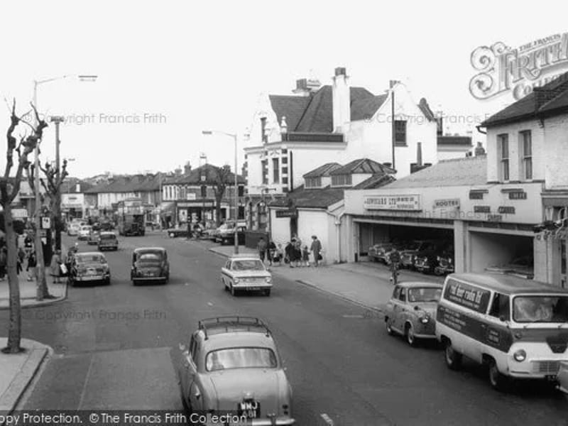 Brighton Road - Assisted Living in Croydon, England photo 3