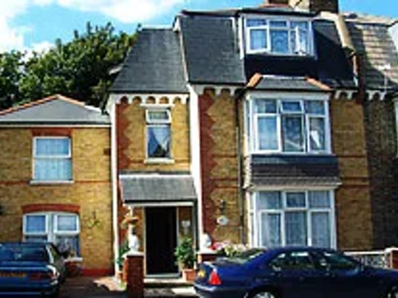 Welcome House - Nickleby Lodge in Rochester, England photo 1