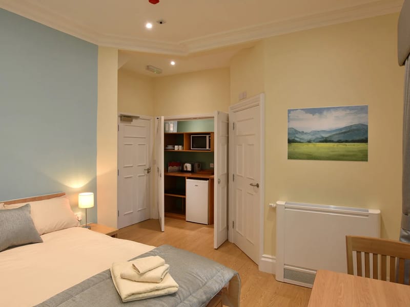 The Old Vicarage - Assisted Living in Dewsbury, England photo 2