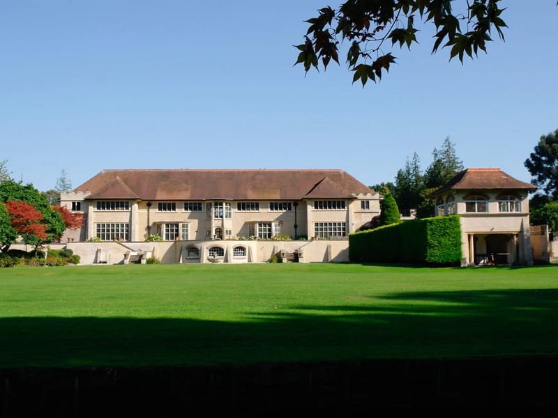 Queens Court - Assisted Living in Windsor, England photo 1