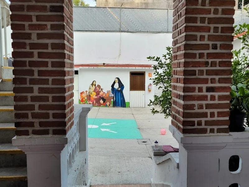 CASA HOGAR AMPARO - Hogar de Ancianos in Coyoacán, Ciudad de México photo 2