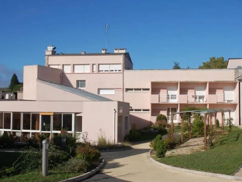Ehpad Ch Villefranche Site Rulhe - EHPAD in VILLEFRANCHE DE ROUERGUE, Occitanie photo 1