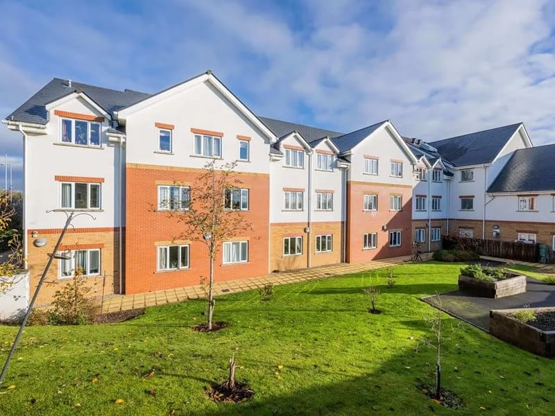 Perry Manor - Nursing Home in Worcester, England photo 1