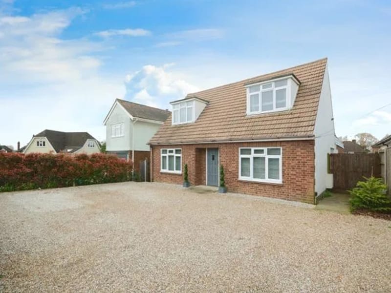 Chignal House - Assisted Living in Chelmsford, England photo 2