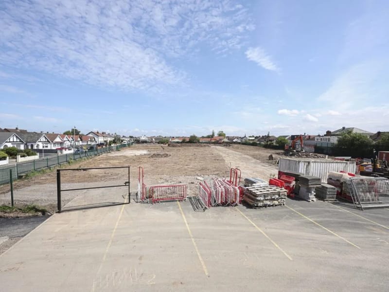 Potensial Limited - 1 Newlands Drive - Nursing Home in Wirral, England photo 2
