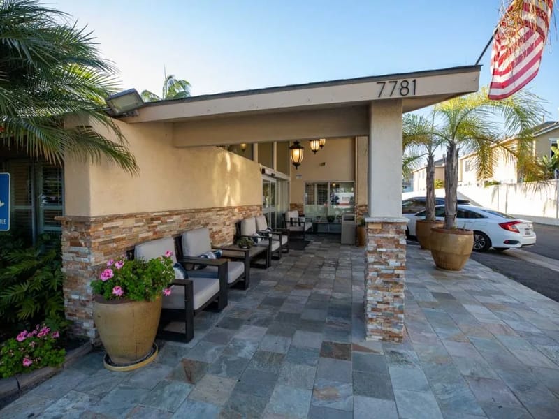 Beachside Nursing Center - Nursing Home in Huntington Beach, CA photo 2