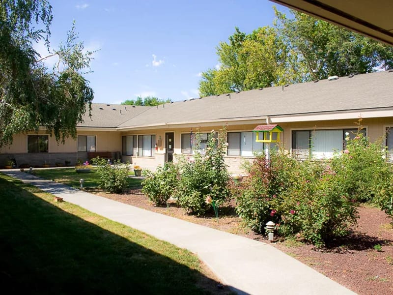 Life Care Center of Richland - Nursing Home in Richland, WA photo 3