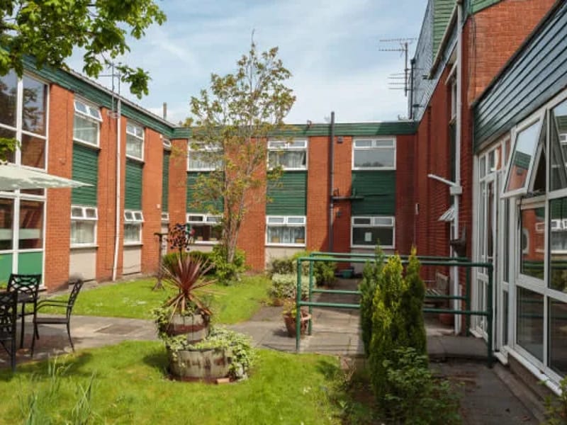 Lisburne Court in Stockport, England photo 3