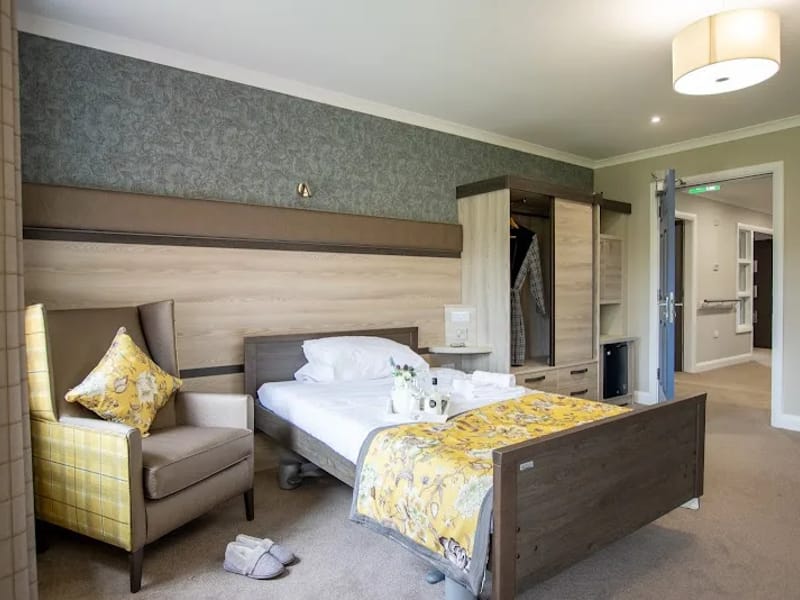 Crofton Springs - Nursing Home in Cheltenham, England photo 2