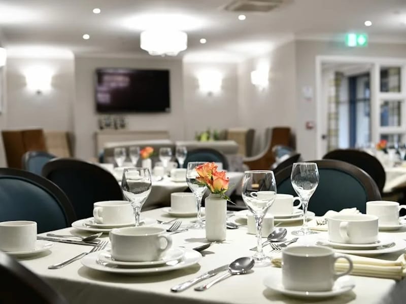 Crofton Springs - Nursing Home in Cheltenham, England photo 4