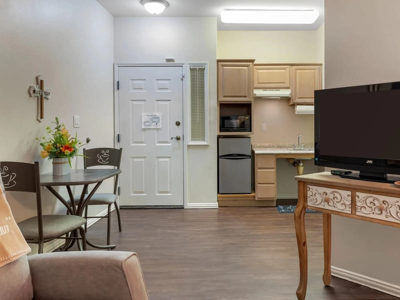Lyndale At Abilene - Assisted Living in Abilene, TX photo 2