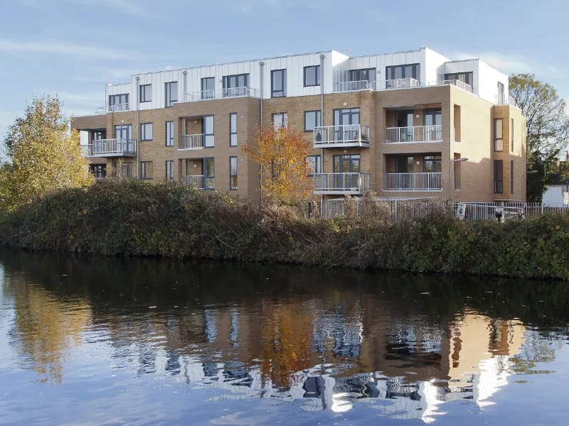 Tentelow Lane - Assisted Living in Southall, England photo 2