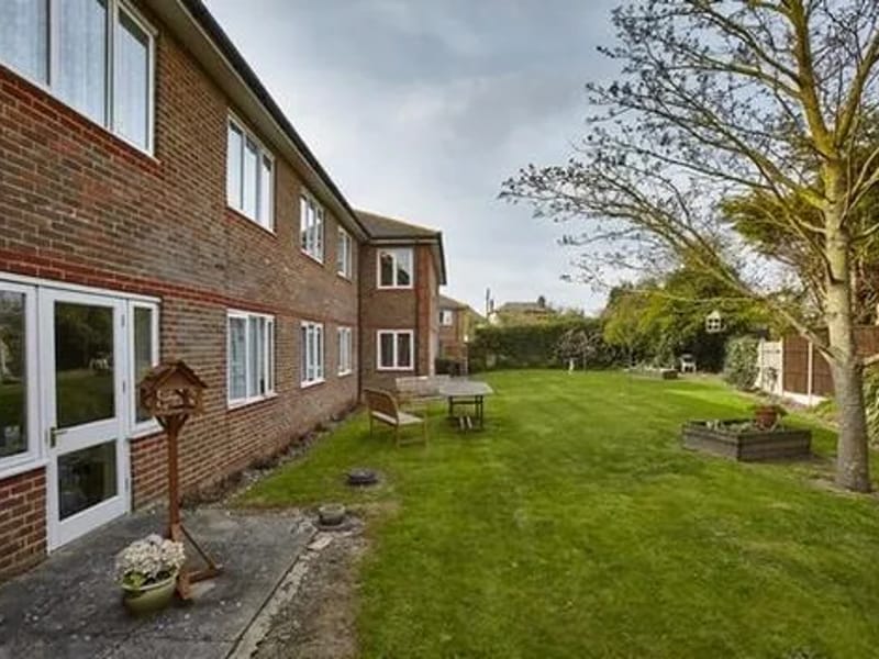 Elvy Court Care Home - Nursing Home in Sittingbourne, England photo 3