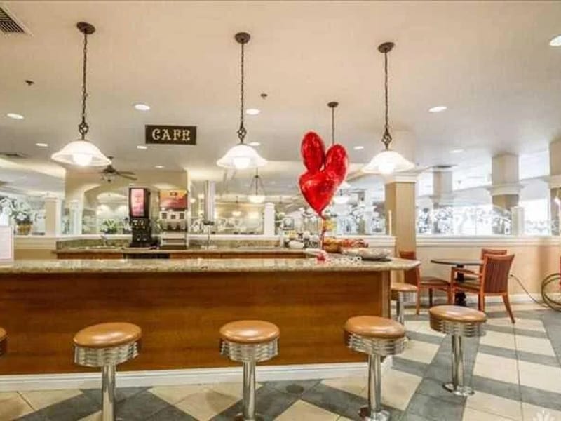 Acapulco Senior Care Home - Assisted Living in San Leandro, CA photo 2