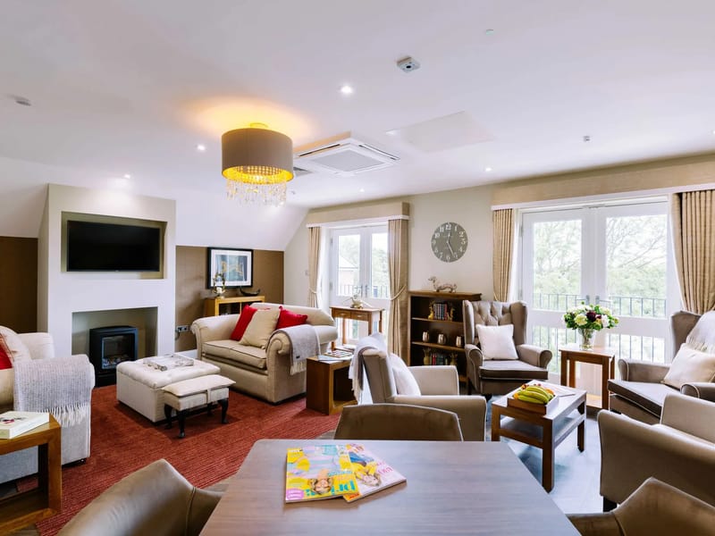 Shawford Springs Care Home - Nursing Home in Winchester, England photo 1