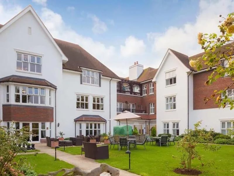 Blossomfield Rose Care Home - Nursing Home in Solihull, England photo 2