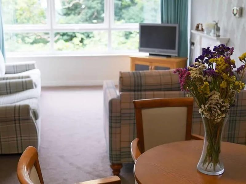 Brambles Residential Care Home - Nursing Home in Redditch, England photo 3