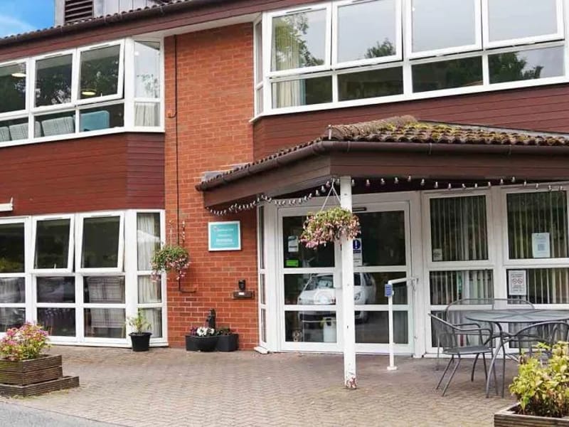 Brambles Residential Care Home - Nursing Home in Redditch, England photo 2