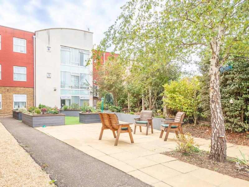 Ahia Care Home Ltd - Assisted Living in Rainham, England photo 2
