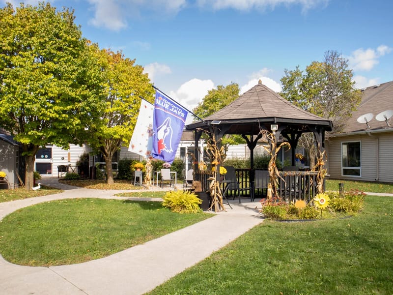 SPRINGDALE COUNTRY MANOR - Nursing Home in Peterborough, ON photo 3