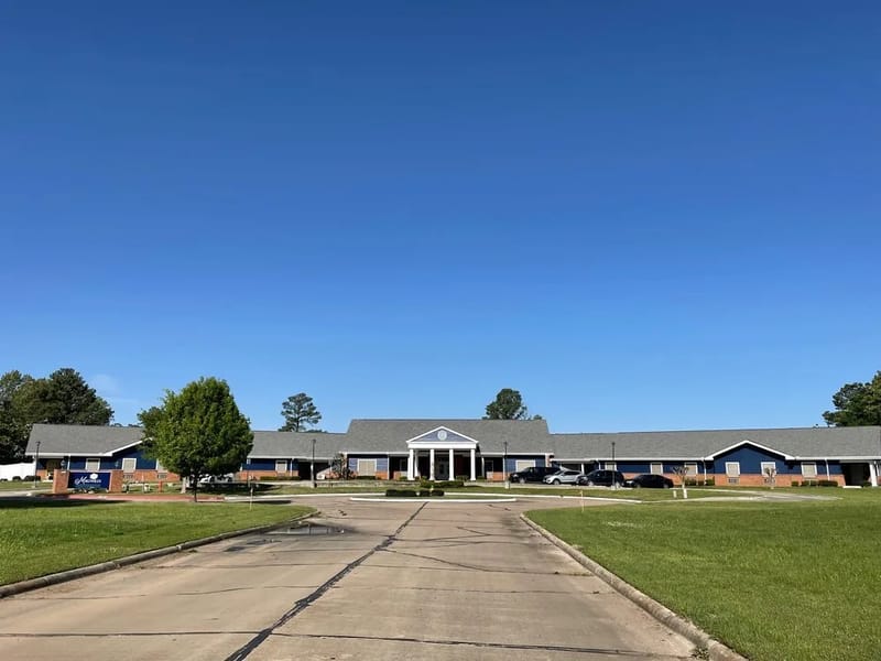 Magnolia Senior Living - Assisted Living in Lancaster, TX photo 2