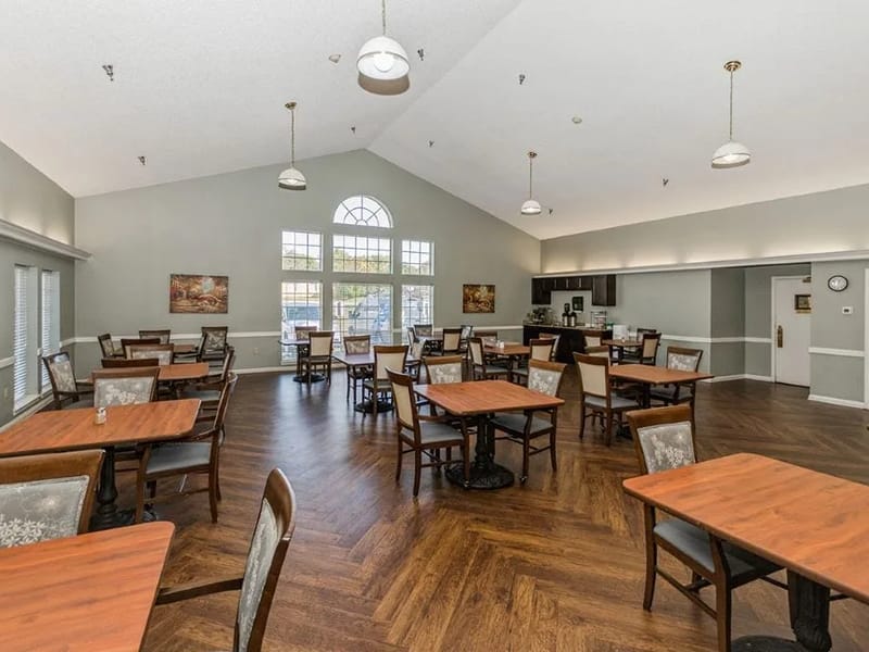Bradford Terrace - Assisted Living in Milwaukee, WI photo 2