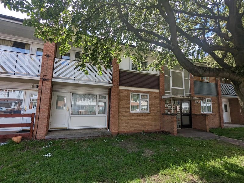 Castle Lane - Assisted Living in Solihull, England photo 3