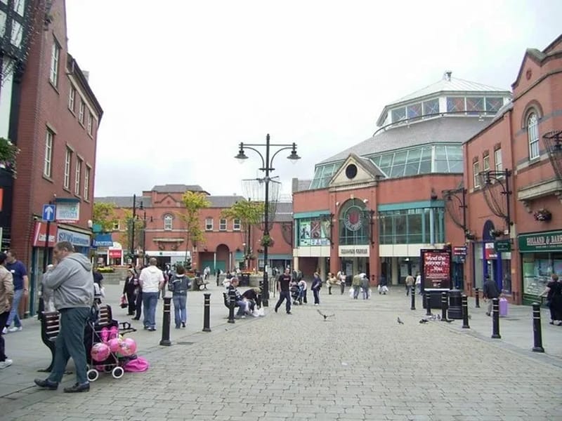 Oldham in Manchester, England photo 3