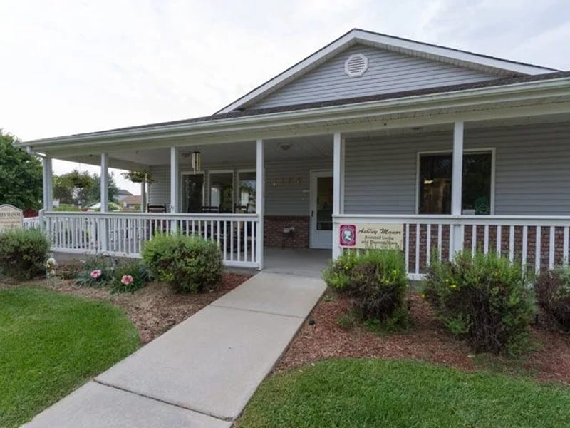 Ashley Manor Yukon - Assisted Living in Lakewood, CO photo 3
