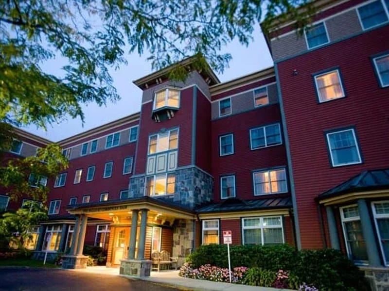 The Falls At Cordingly Dam - Assisted Living in Newton, MA photo 2