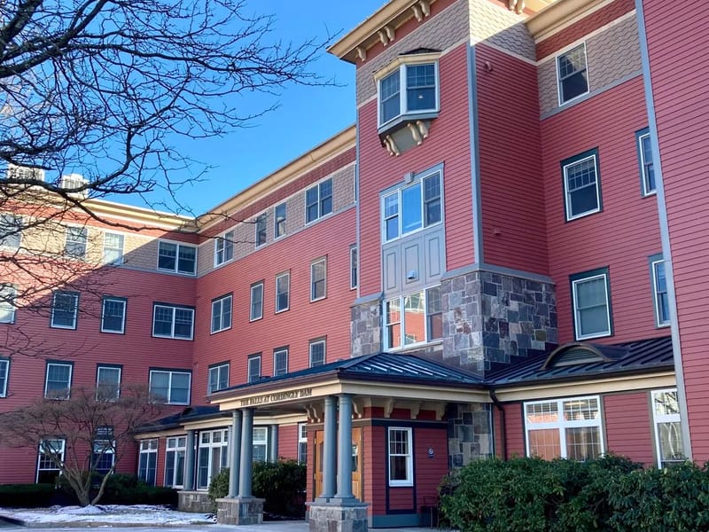 The Falls At Cordingly Dam - Assisted Living in Newton, MA photo 3